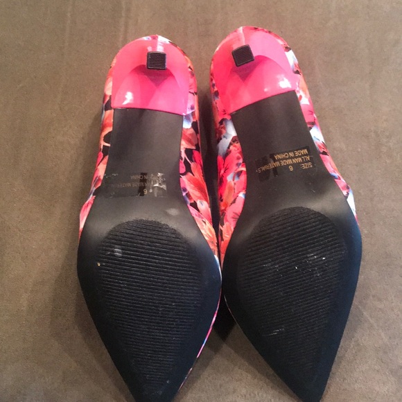 Flowers heels💕🌸🌺🌸🌺 - Picture 4 of 6